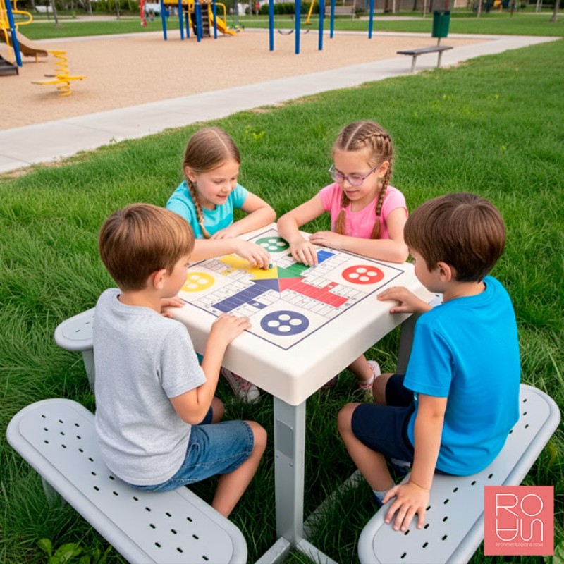 Taula multijocs per a parxís, la oca, tres en ratlla i escacs amb 4 seients